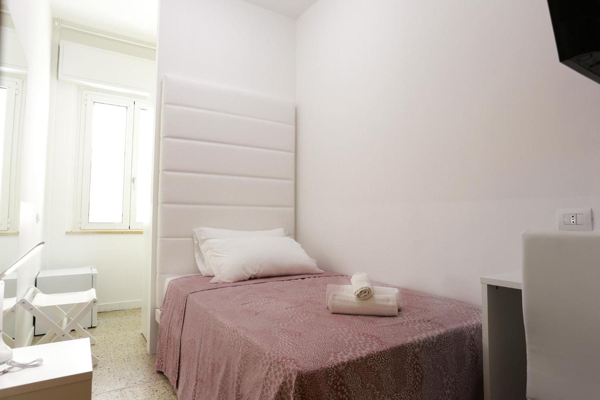 Hotel Ninfea Cattolica Exterior photo